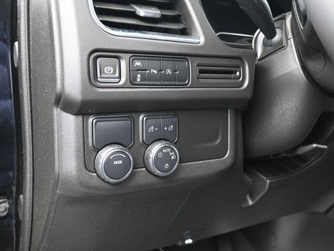 Used 2024 Chevrolet Tahoe LT image 15