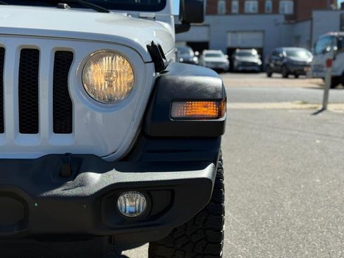 Used 2018 Jeep Wrangler Unlimited Sport S image 17