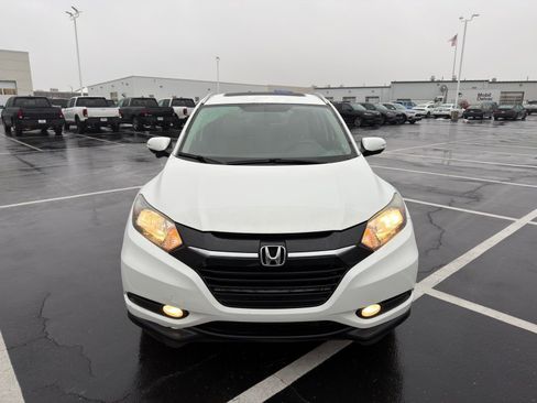 Used 2017 Honda HR-V EX-L image 9
