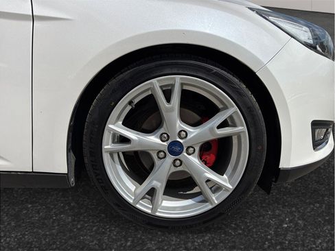 Used 2015 Ford Focus Titanium image 12