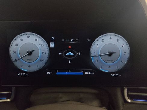 Used 2024 Hyundai Elantra SEL FWD image 23