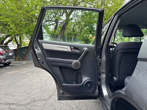 Used 2010 Honda CR-V LX image 11