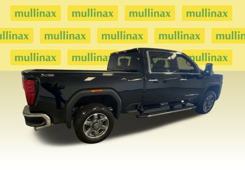 New 2025 GMC Sierra 2500 SLT w/ SLT Premium Package image 11