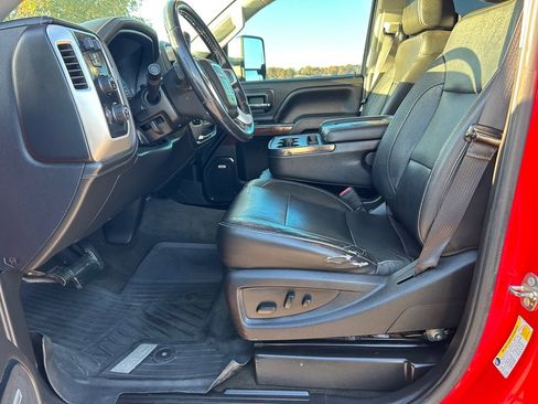 Used 2018 GMC Sierra 2500 SLT w/ Duramax Plus Package image 9