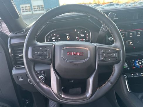 Used 2024 GMC Sierra 2500 AT4 image 14