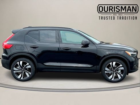 New 2026 Volvo XC40 B5 Ultra w/ Protection Package Premier image 2