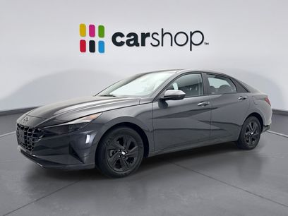 Used 2023 Hyundai Elantra SEL w/ Preferred Accessory Package
