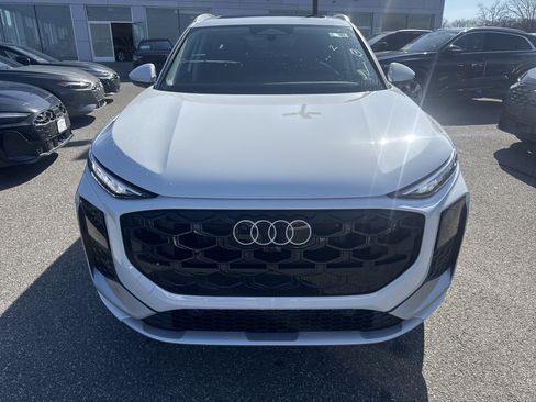 New 2026 Audi Q3 quattro 2.0T AWD/4WD image 1