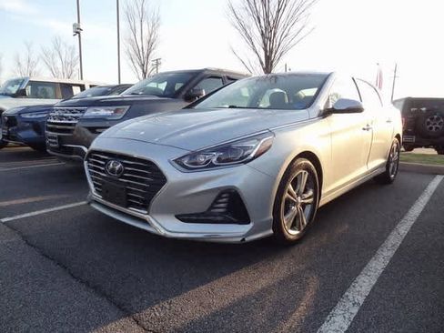 Used 2018 Hyundai Sonata Limited image 1