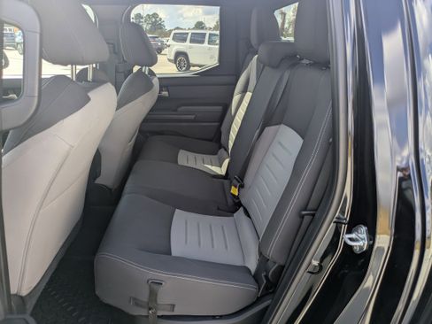 Used 2024 Toyota Tacoma TRD Off-Road image 12