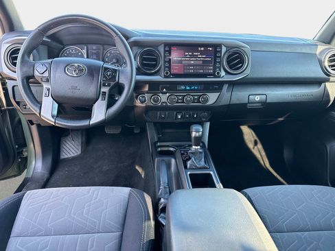 Used 2021 Toyota Tacoma TRD Off-Road AWD/4WD image 18