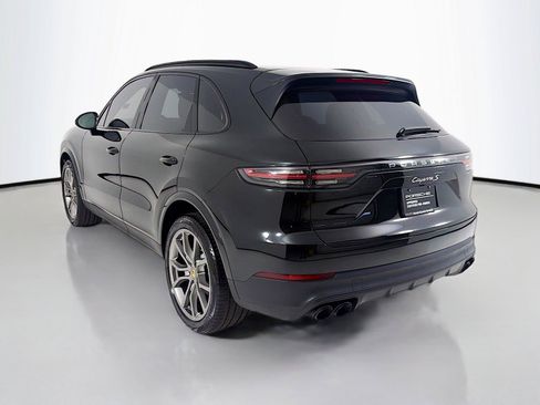 Certified 2023 Porsche Cayenne S AWD/4WD image 3