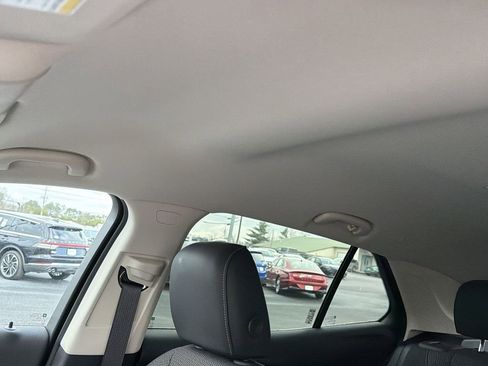 Used 2023 Buick Envision Preferred image 28