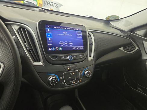 Used 2023 Chevrolet Malibu LS FWD image 21