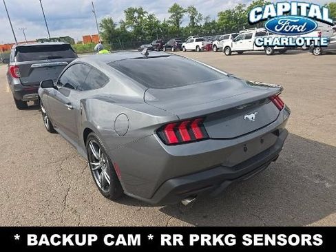 Used 2025 Ford Mustang Coupe RWD image 7