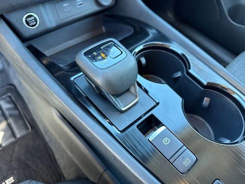 Used 2023 Nissan Rogue SV image 10