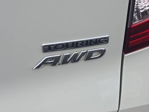 Used 2019 Honda Pilot Touring image 8