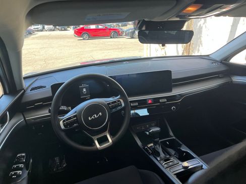 Used 2025 Kia K5 LXS image 34