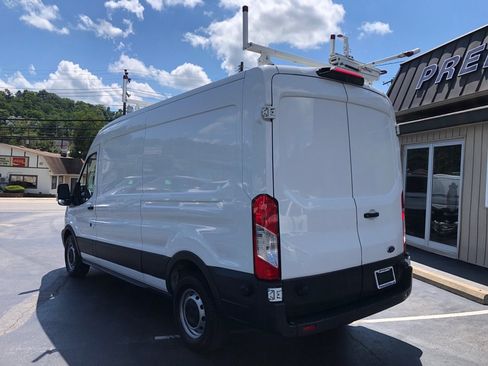 Used 2018 Ford Transit 250 148 Medium Roof RWD image 4