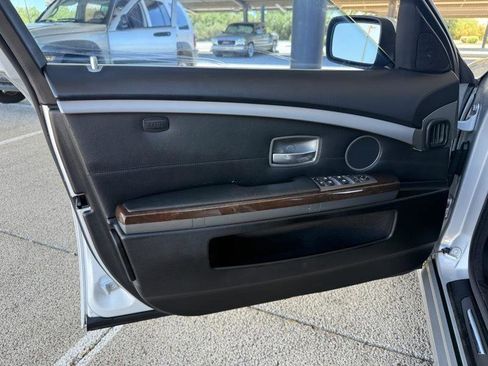 Used 2008 BMW 750i RWD image 11