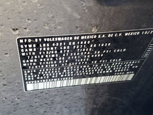 Certified 2023 Volkswagen Taos SE w/ Black Wheel Package FWD image 30