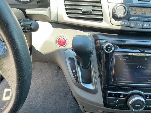 Used 2016 Honda Odyssey Touring image 12
