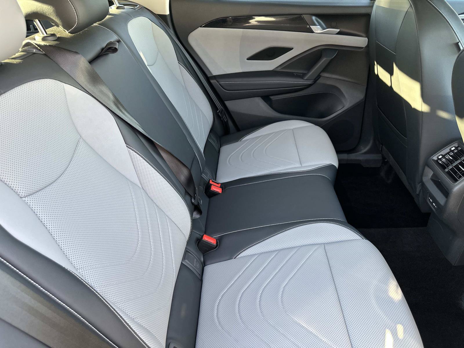 Certified 2026 Volkswagen Tiguan SE FWD image 26