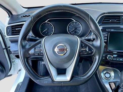 Used 2023 Nissan Maxima Platinum w/ Sport Mat Group FWD image 11