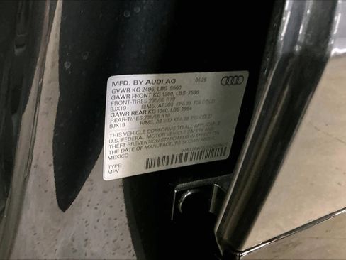 Certified 2025 Audi Q5 Premium Plus w/ Premium Plus image 39