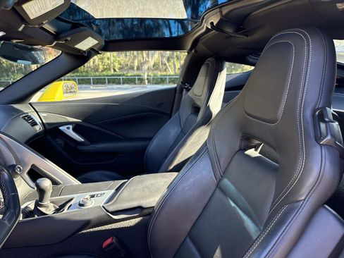 Used 2019 Chevrolet Corvette Stingray Coupe w/ Carbon Flash Badge Package image 23