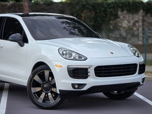 Used 2016 Porsche Cayenne AWD/4WD image 41