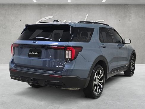 Used 2025 Ford Explorer ST-Line AWD/4WD image 16