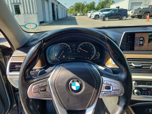 Used 2016 BMW 750i xDrive AWD/4WD image 22