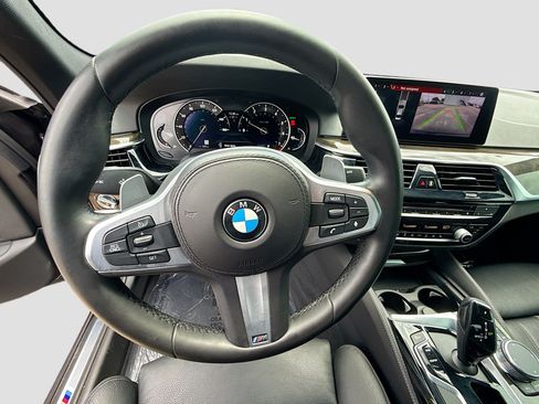 Used 2019 BMW 530i w/ M Sport Package RWD image 40