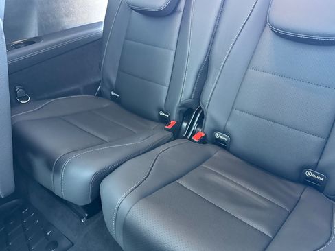 New 2026 Mercedes-Benz GLS 450 4MATIC image 15