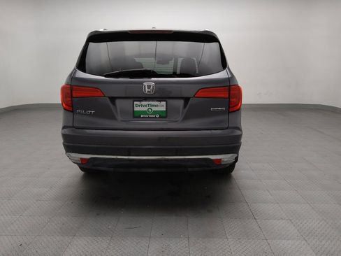 Used 2016 Honda Pilot Touring image 7