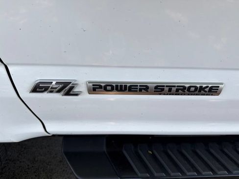 Used 2021 Ford F250 Lariat AWD/4WD image 2