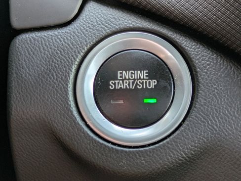 Used 2022 Chevrolet Equinox RS w/ RS Leather Package image 25