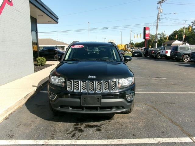 Used 2017 Jeep Compass High Altitude AWD/4WD image 3