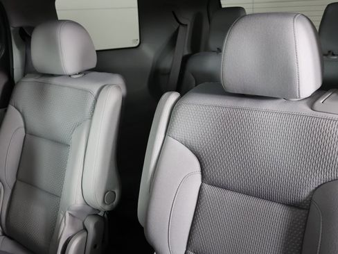 Used 2023 GMC Acadia SLE w/ Driver Convenience Package image 35