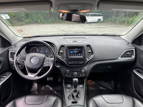 Used 2020 Jeep Cherokee Latitude Plus w/ Cold Weather Group image 34