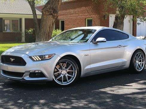 Used 2016 Ford Mustang GT Premium image 45