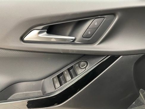 New 2026 Chevrolet Equinox LT w/ Safety and Technology Package AWD/4WD image 9