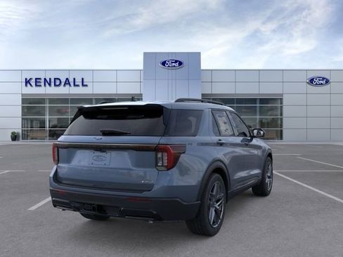 New 2026 Ford Explorer ST-Line image 8