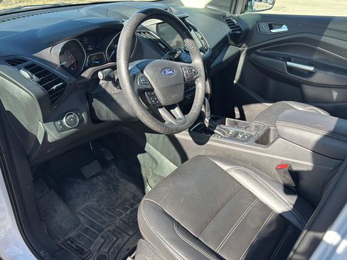 Used 2018 Ford Escape Titanium image 12