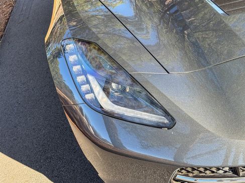 Used 2014 Chevrolet Corvette Stingray Coupe image 15