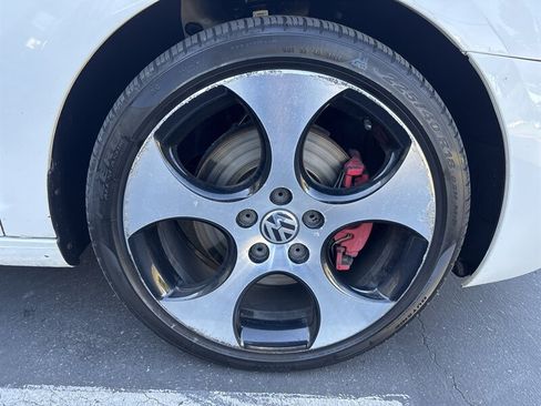 Used 2012 Volkswagen Golf 4-Door FWD image 13