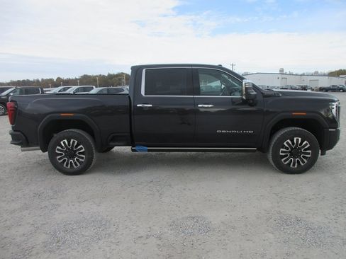 New 2026 GMC Sierra 2500 Denali Ultimate image 2