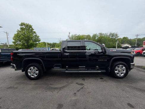 Used 2021 Chevrolet Silverado 2500 LTZ w/ LTZ Convenience Package AWD/4WD image 6