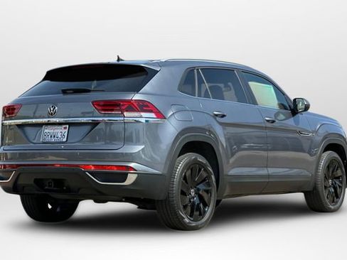 Used 2020 Volkswagen Atlas Cross Sport SE w/ Towing Package image 5